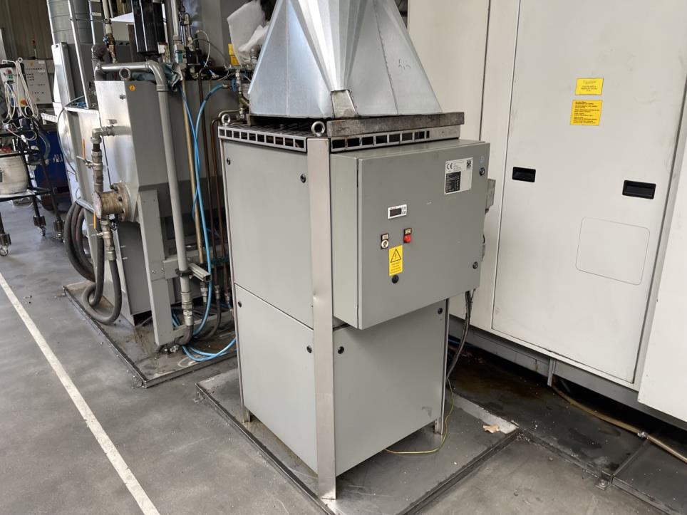 Machines de transformation des métaux et autres machines d'un sous-traitant automobile-1